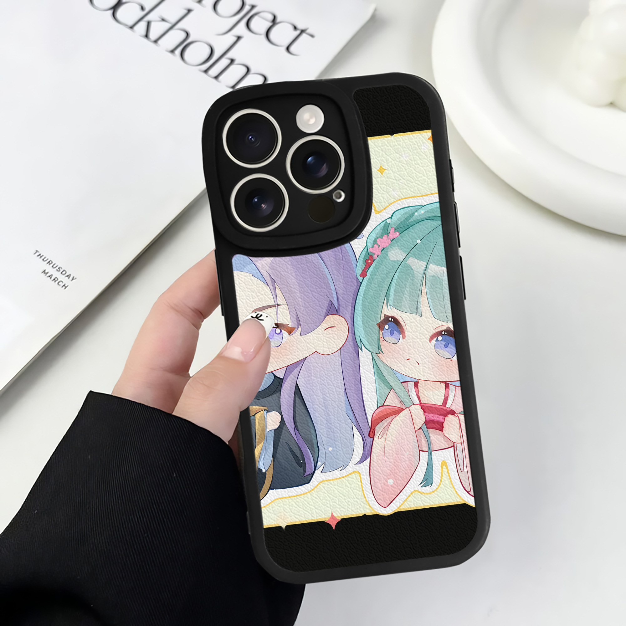 （画像用） 薬屋のひとりごと The Apothecary Diaries 【iPhone 16シリーズ対応】シリコンスマホケース（レザー調） 材質：シリコン
